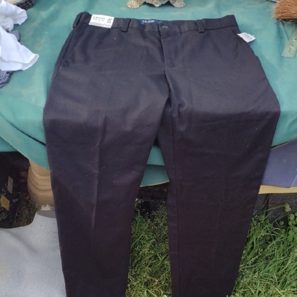 Izod Men's Black Pants NWT (32x34) - Picture 1 of 4